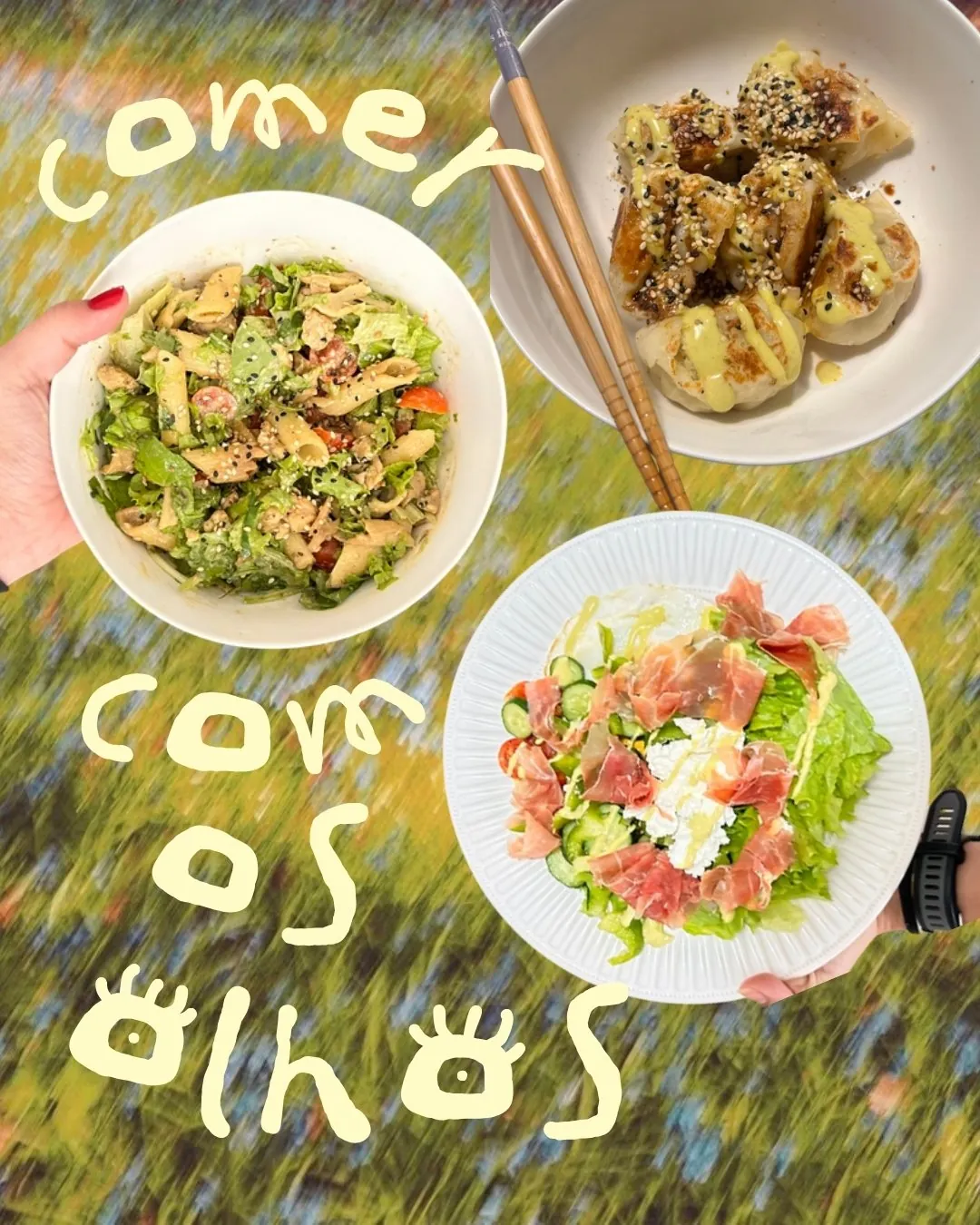 Três pratos coloridos fotografados de cima com o texto comer com os olhos escrito à mão